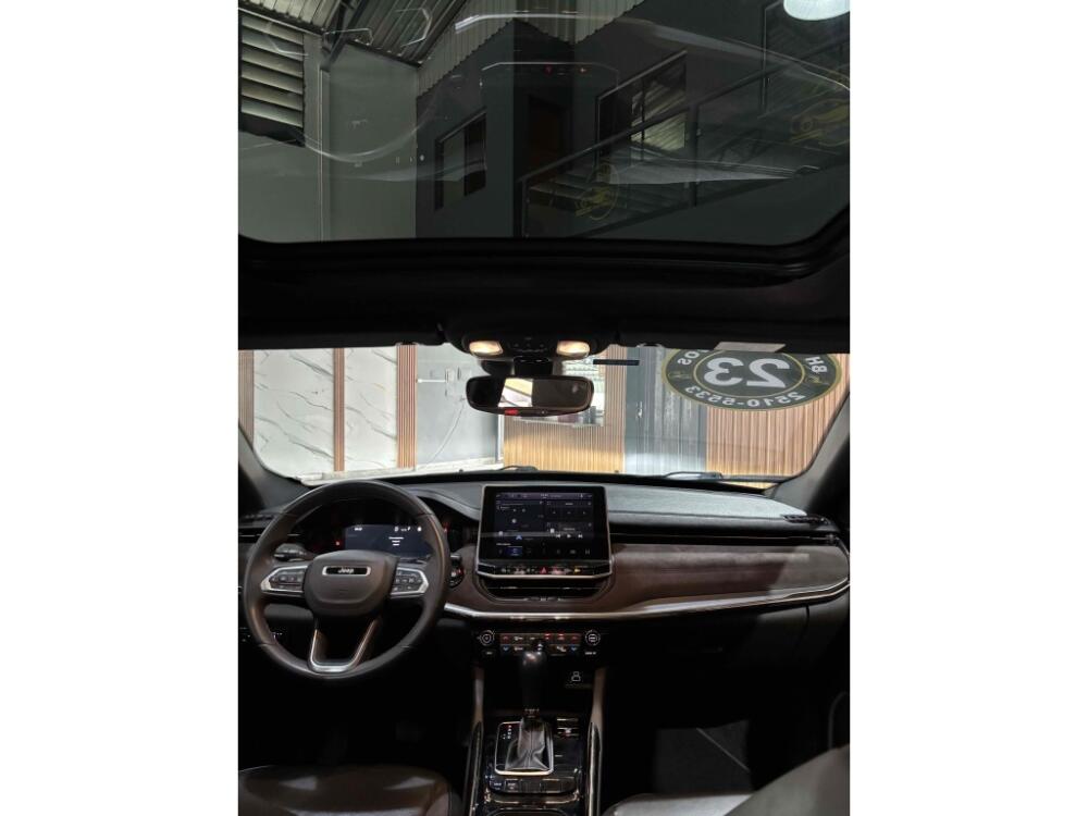 Jeep Commander