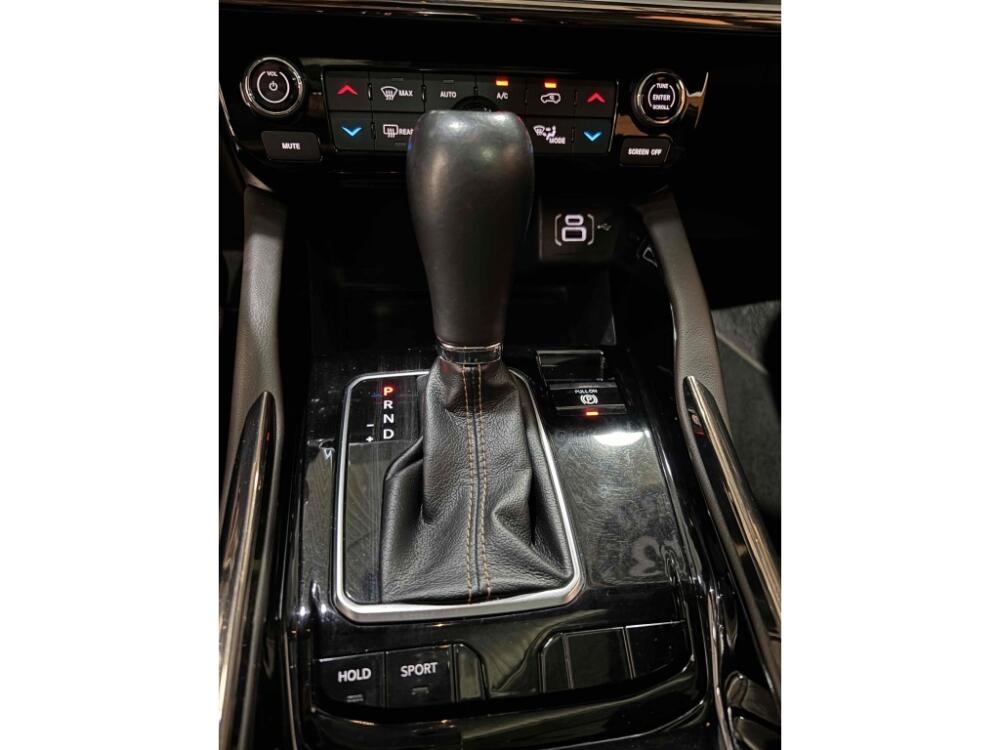 Jeep Commander