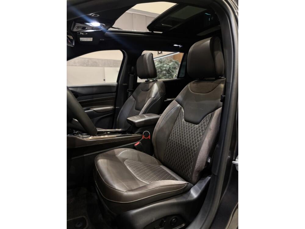 Jeep Commander