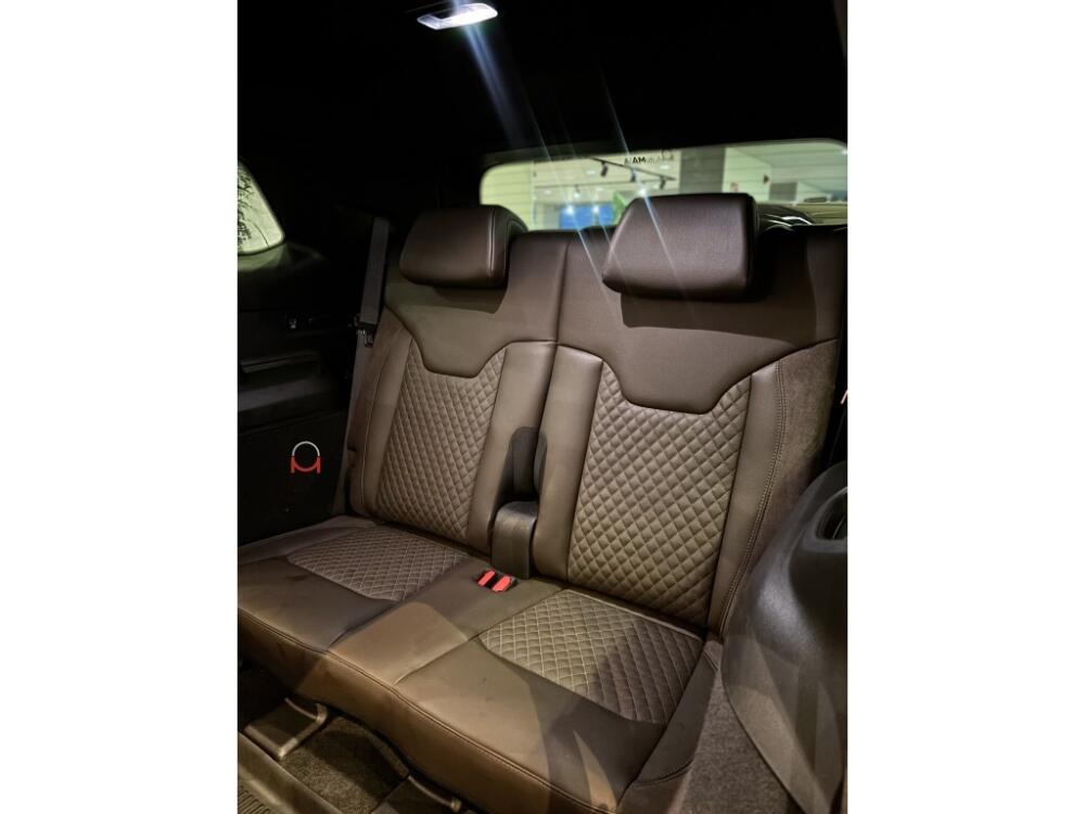 Jeep Commander