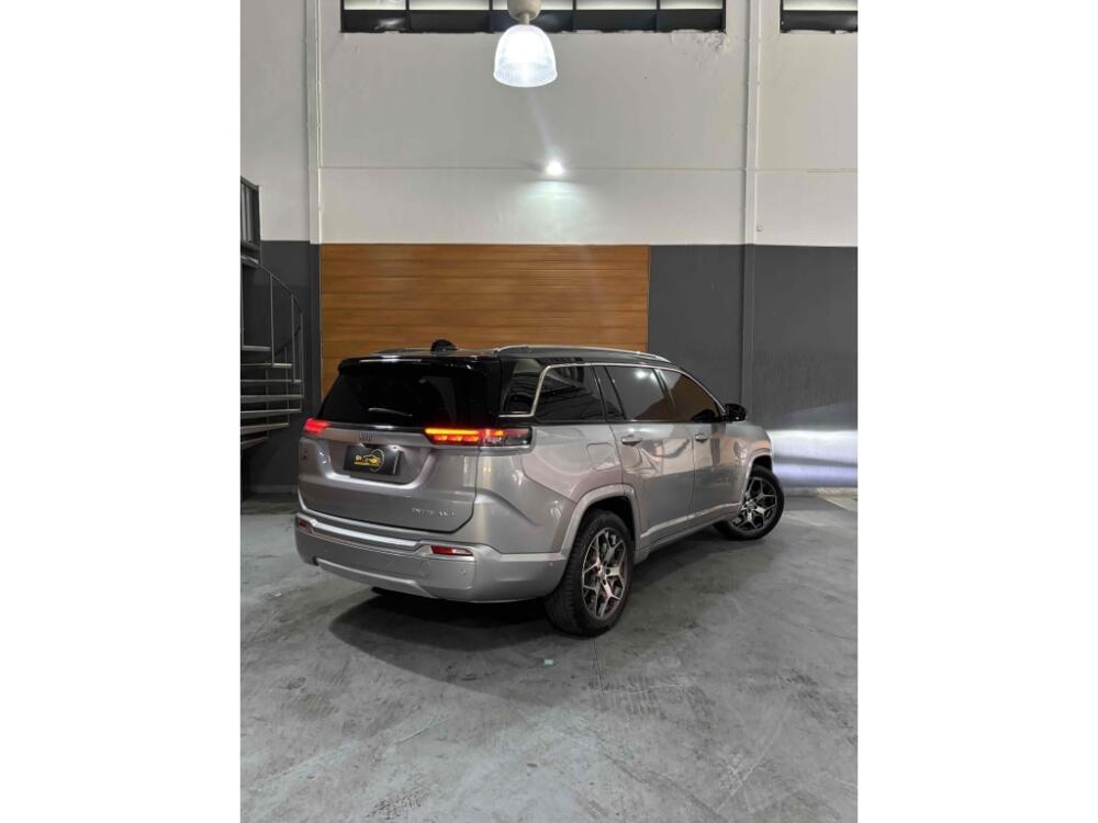 Jeep Commander
