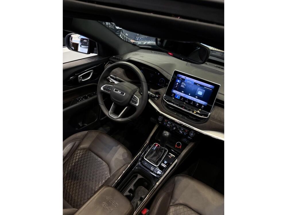 Jeep Commander