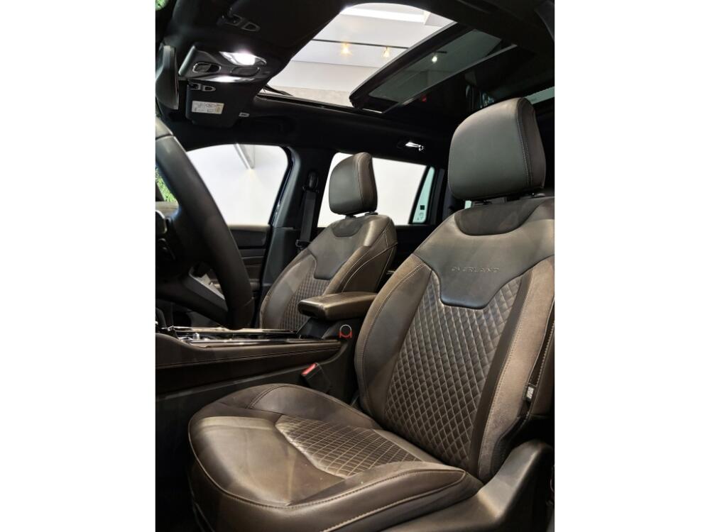 Jeep Commander