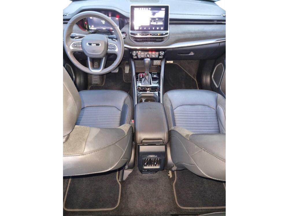 Jeep Commander