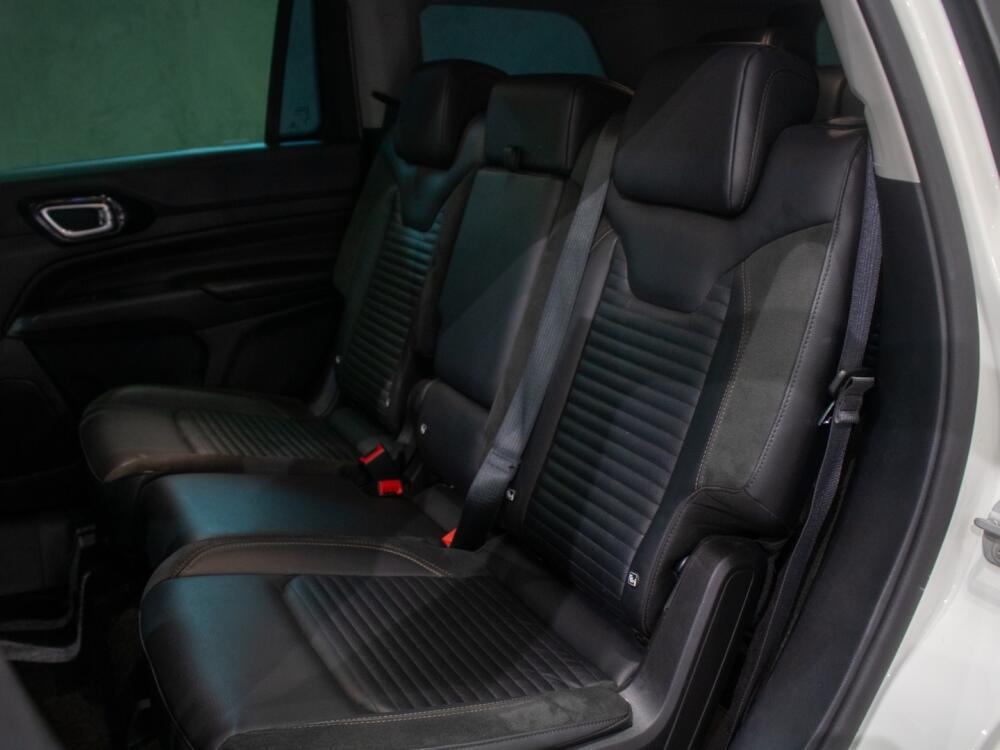 Jeep Commander