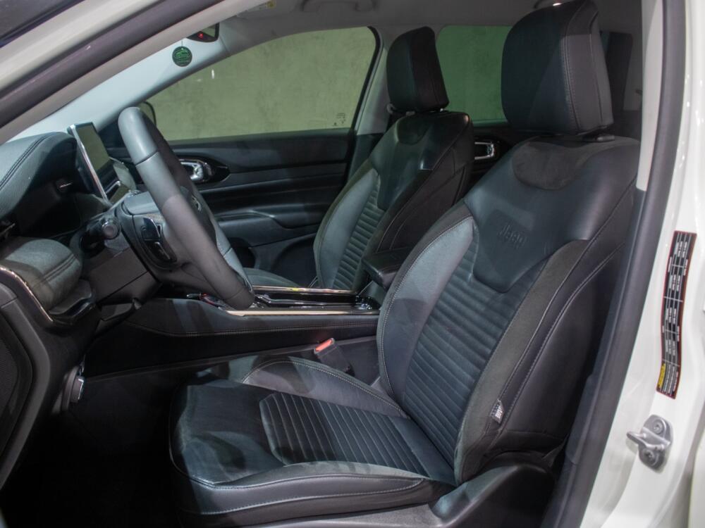 Jeep Commander