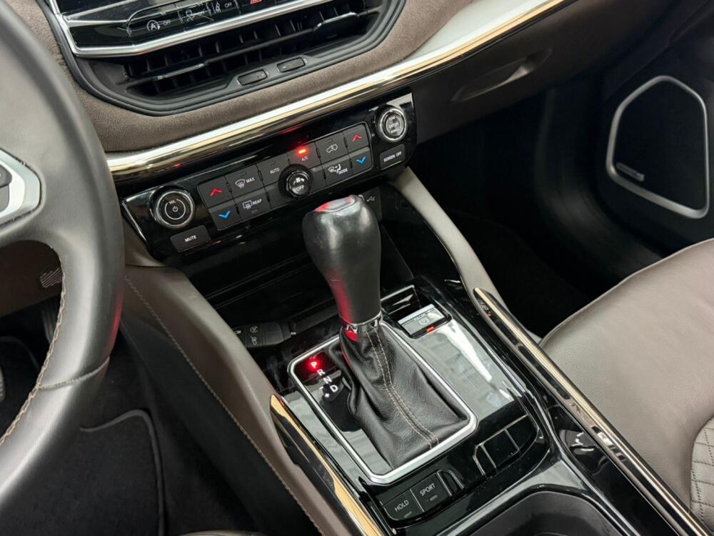 Jeep Commander