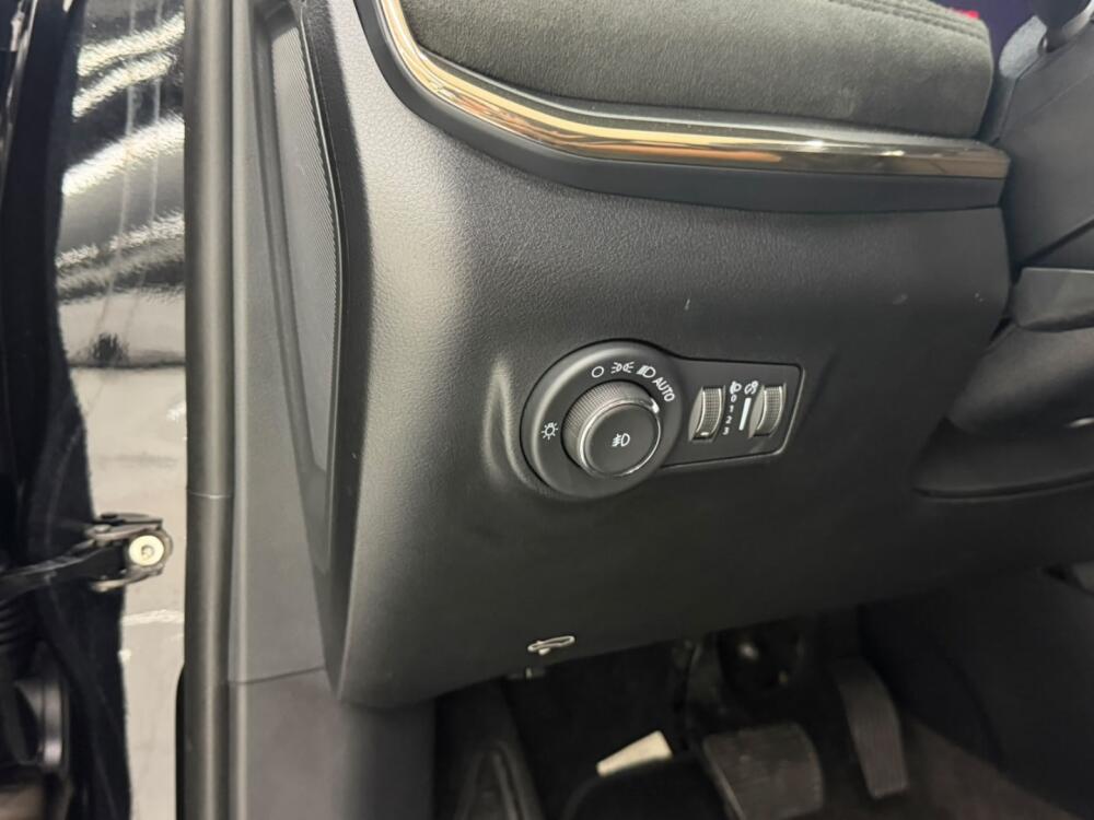 Jeep Commander