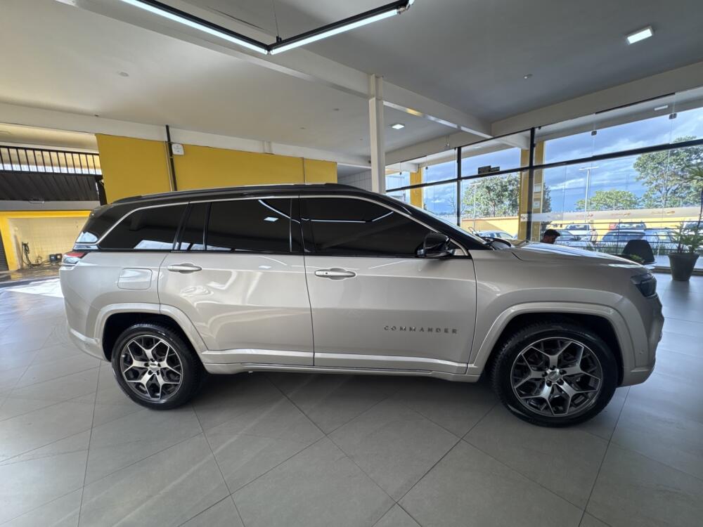 Jeep Commander