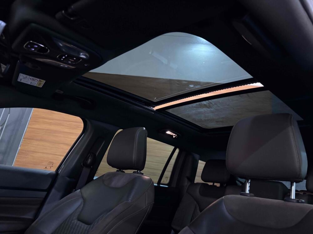 Jeep Commander