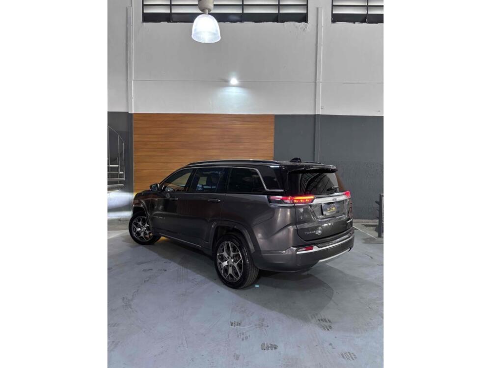 Jeep Commander