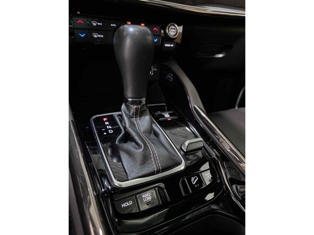 Jeep Commander