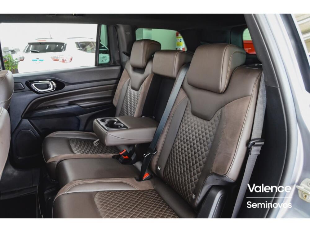 Jeep Commander