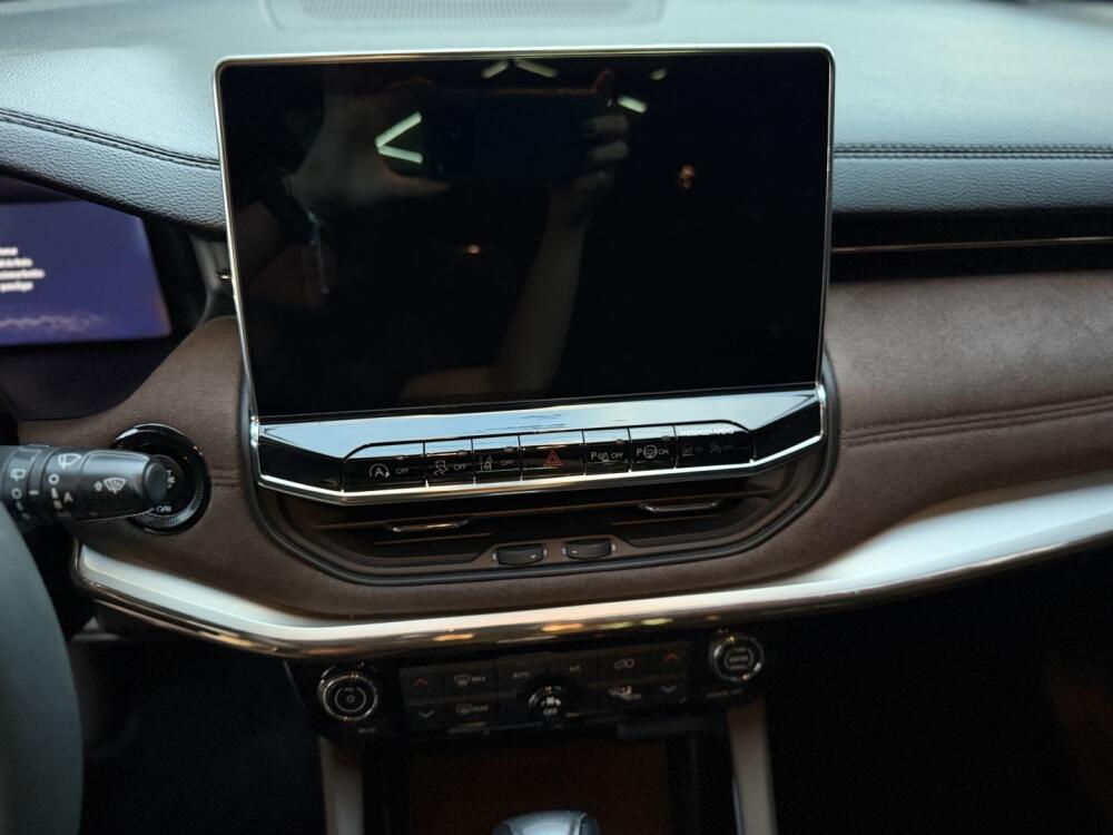 Jeep Commander