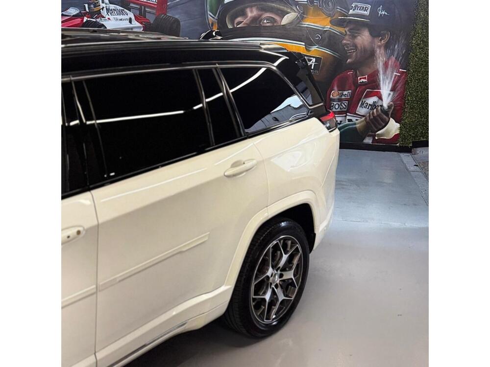 Jeep Commander