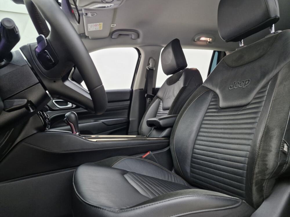 Jeep Commander