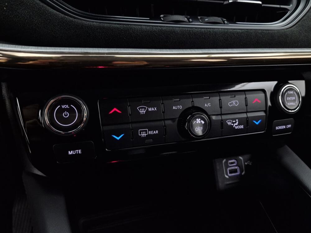 Jeep Commander