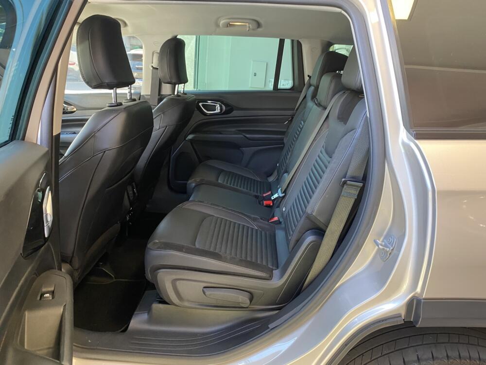 Jeep Commander