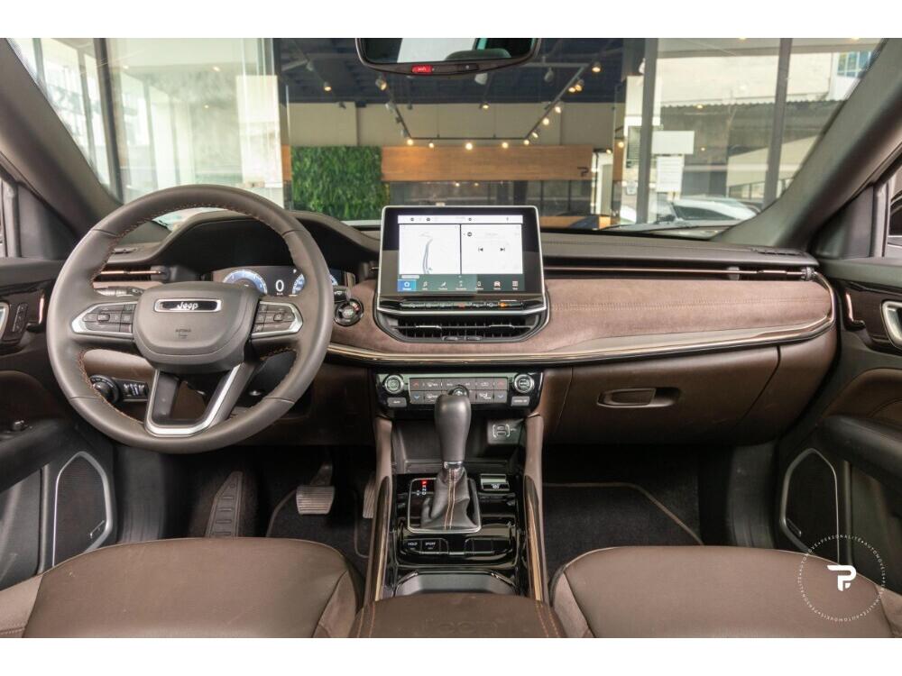 Jeep Commander
