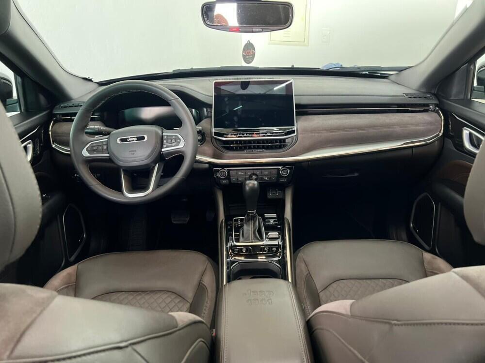 Jeep Commander