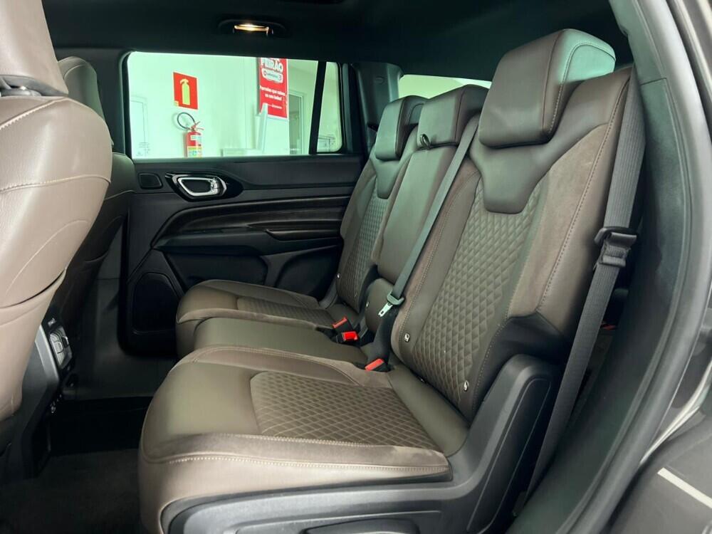 Jeep Commander