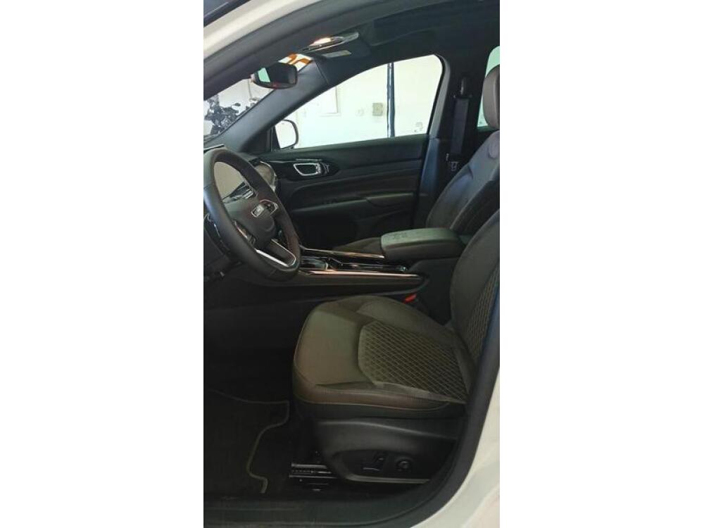 Jeep Commander