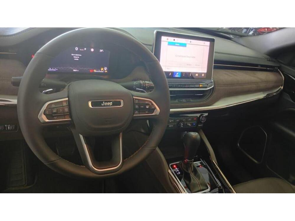 Jeep Commander