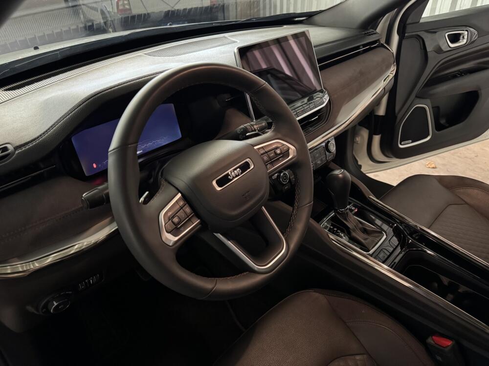 Jeep Commander