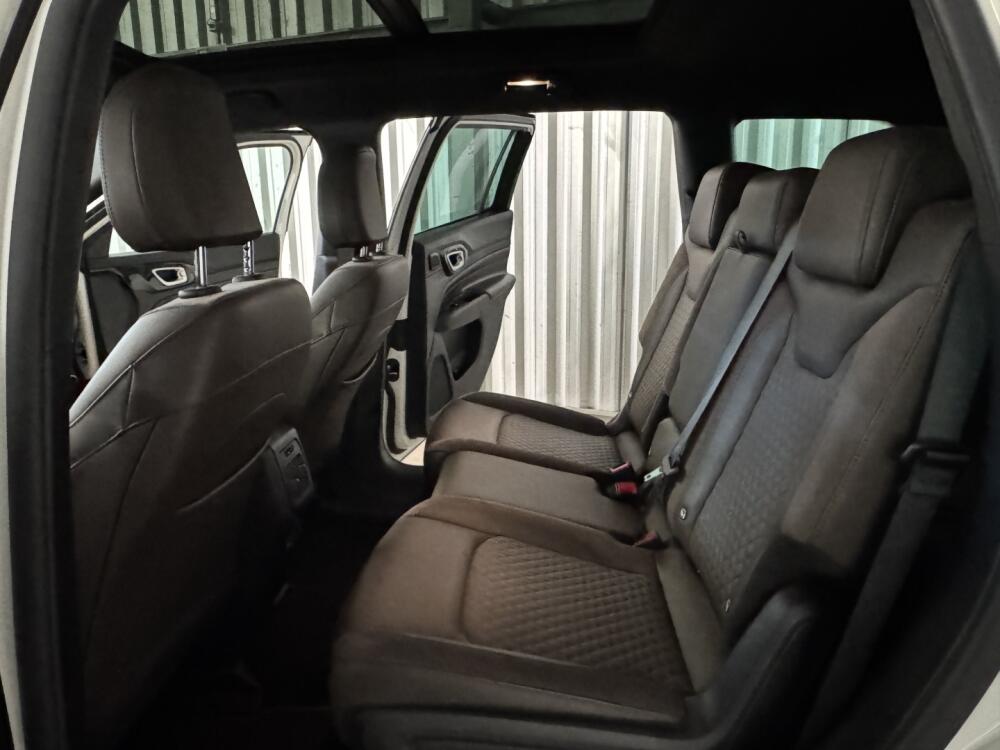 Jeep Commander