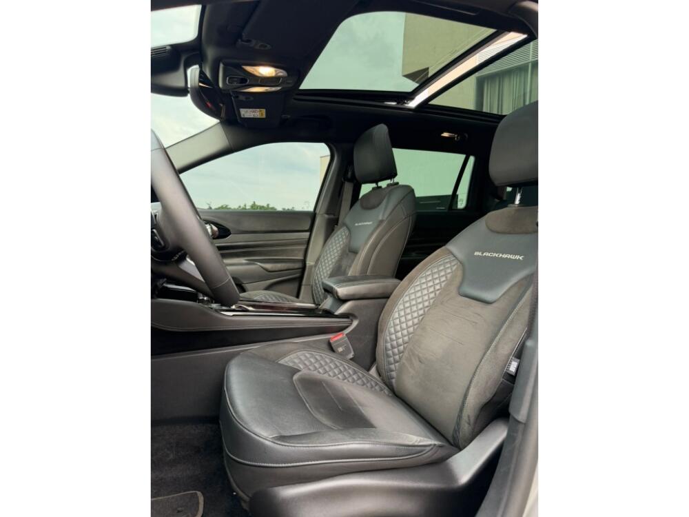 Jeep Commander