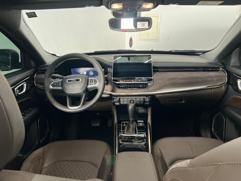Jeep Commander