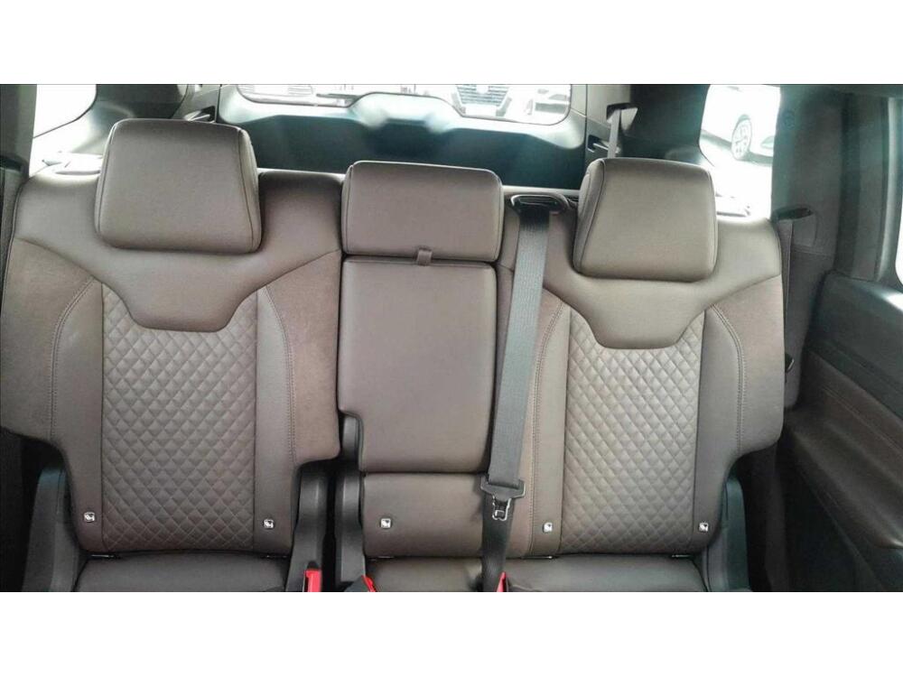 Jeep Commander