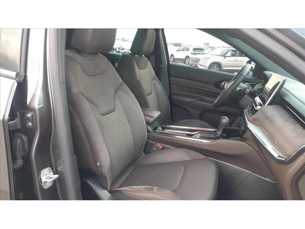 Jeep Commander