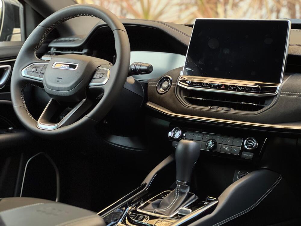 Jeep Commander