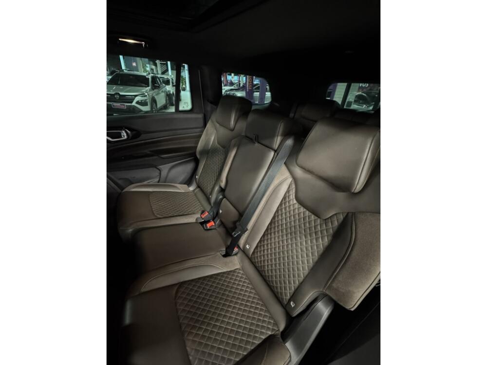 Jeep Commander