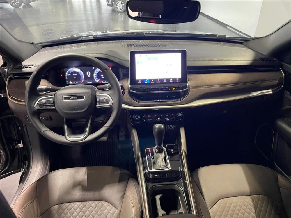 Jeep Commander