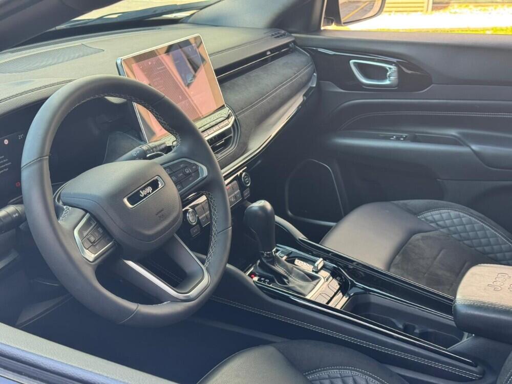 Jeep Commander