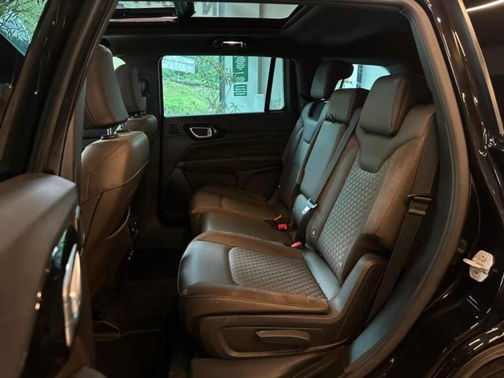 Jeep Commander