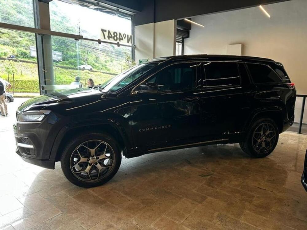 Jeep Commander