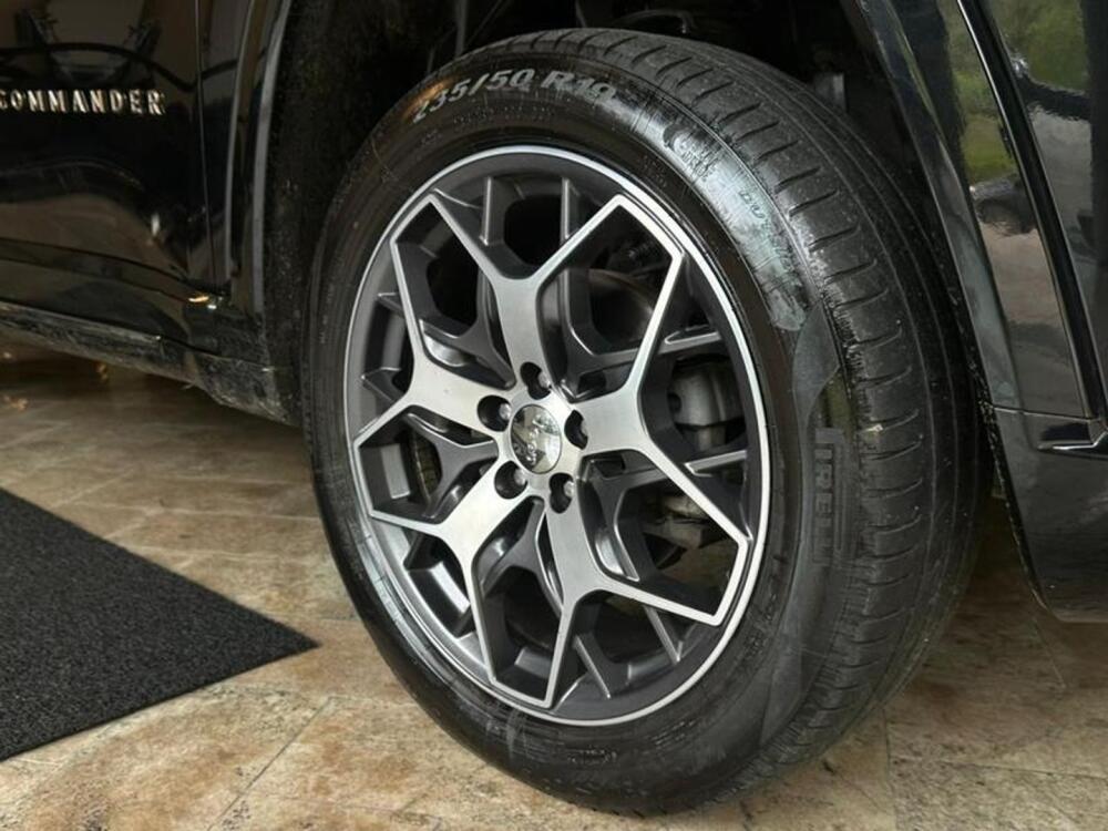 Jeep Commander