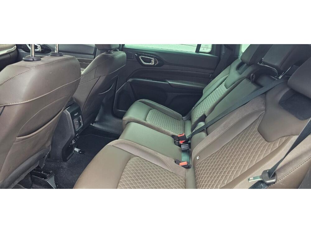 Jeep Commander