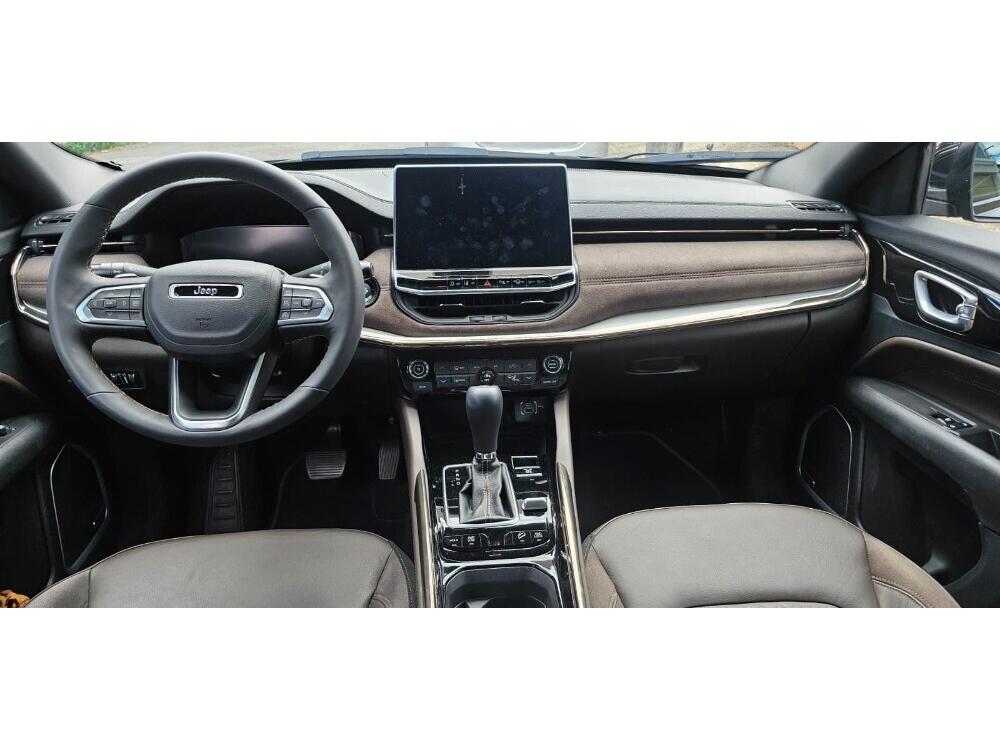 Jeep Commander