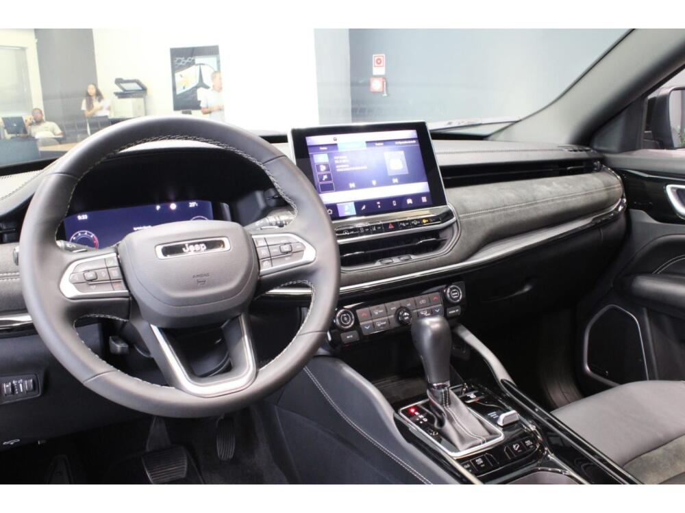 Jeep Commander