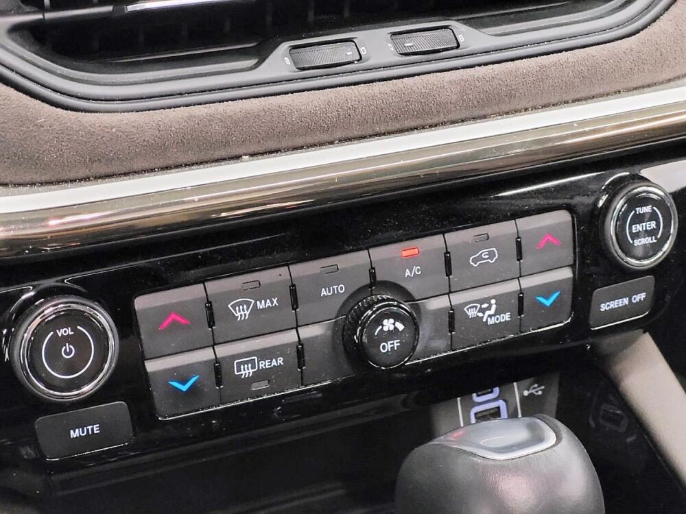 Jeep Commander