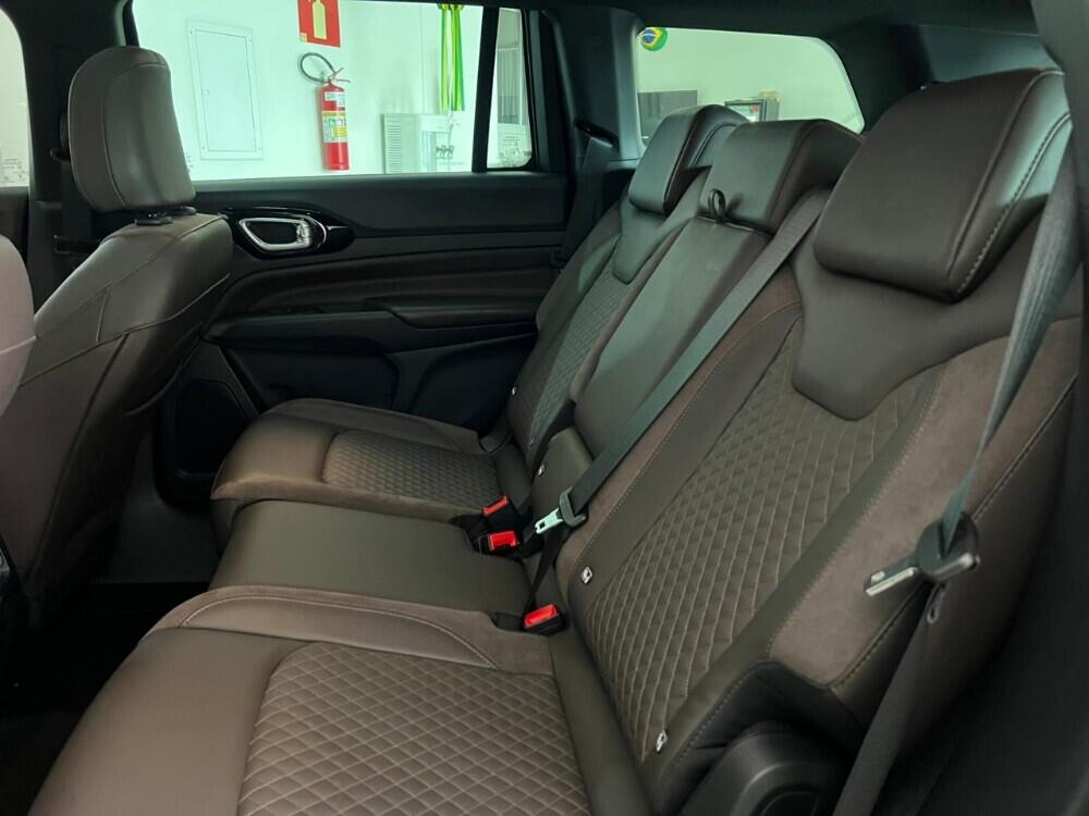 Jeep Commander