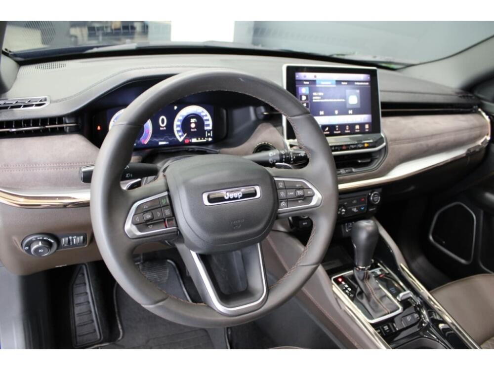 Jeep Commander