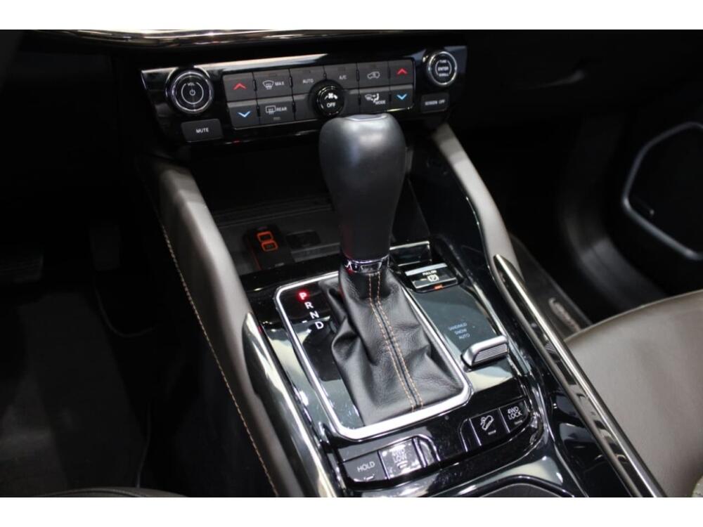 Jeep Commander