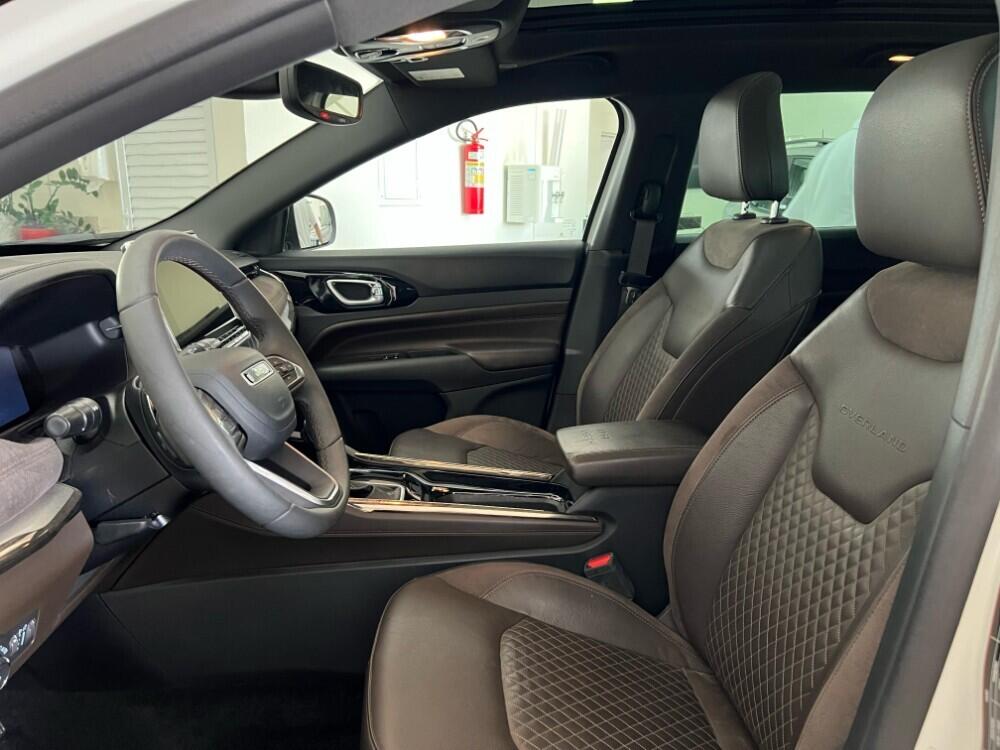 Jeep Commander