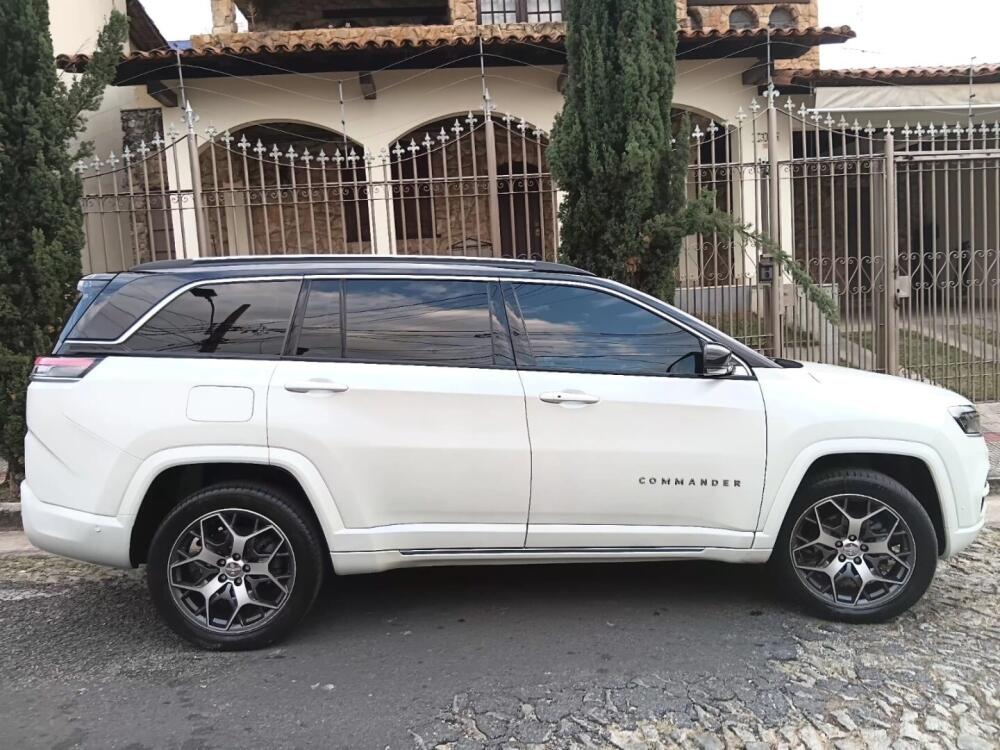Jeep Commander