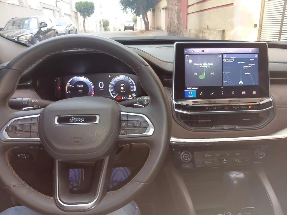 Jeep Commander